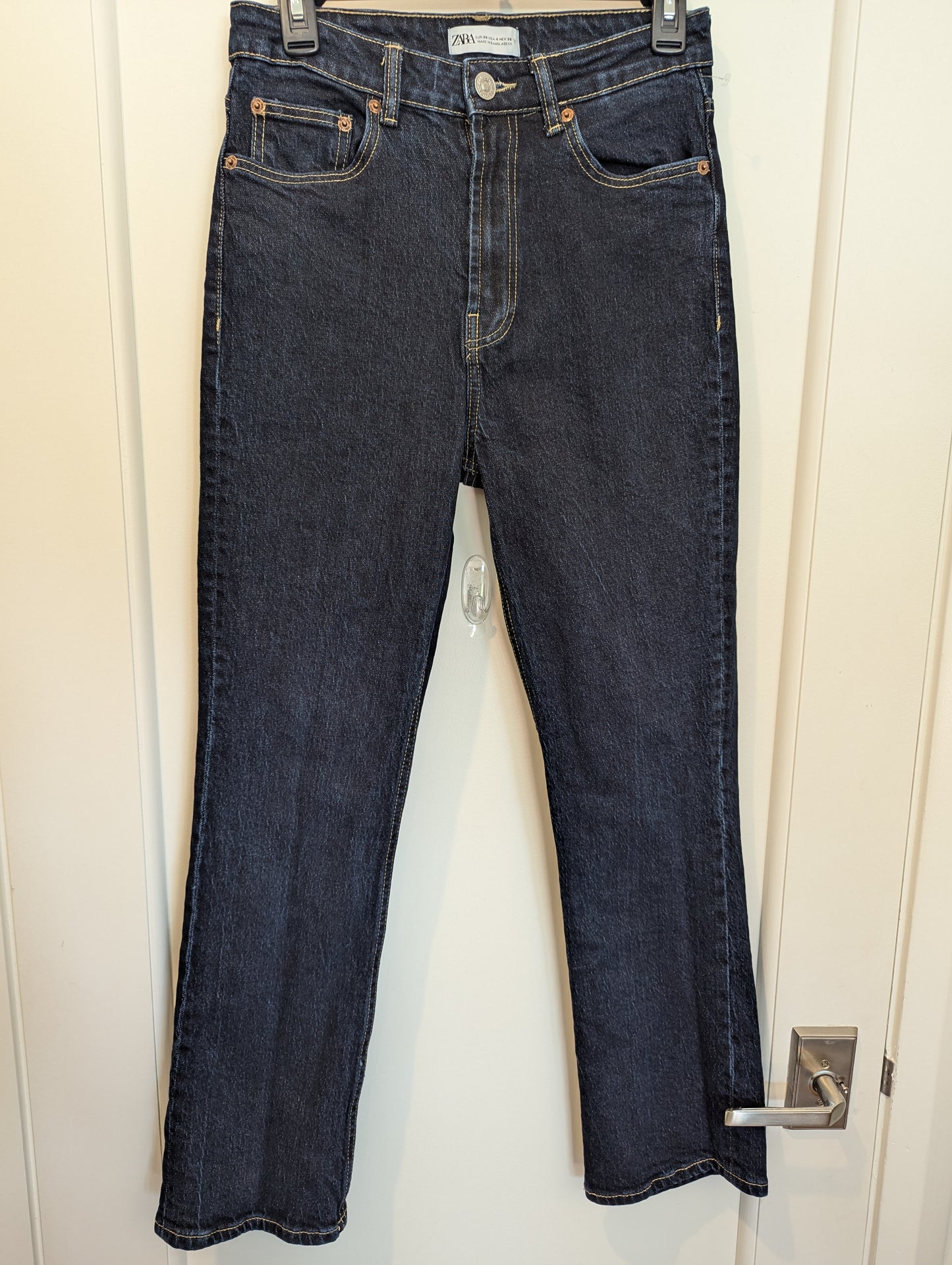 Zara Jeans Size: 4