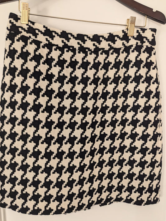 WHBM Skirt Size: 6