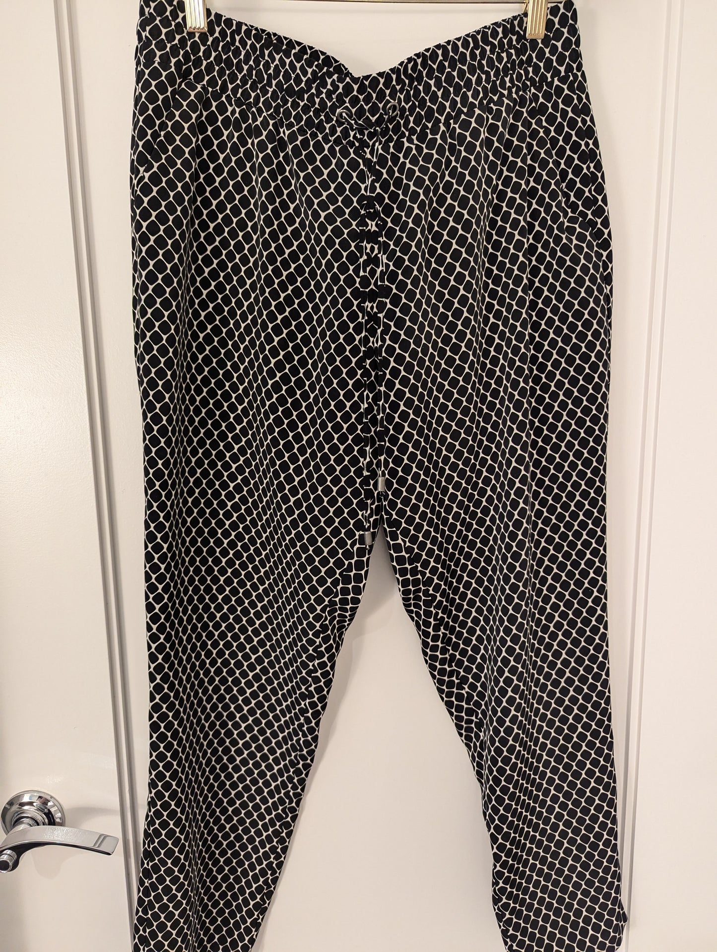 Apt. 9 Pants Size:L