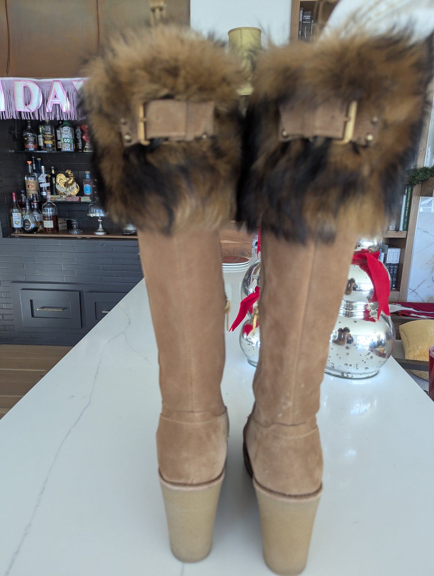 UGG Valberg Wedge Boots Size: 8.5