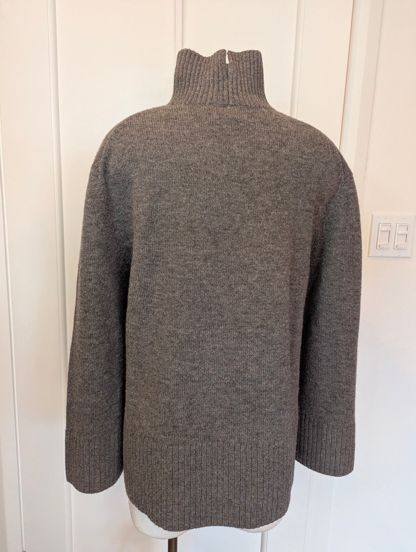 & Other Stories Merino Wool Sweater Size: S