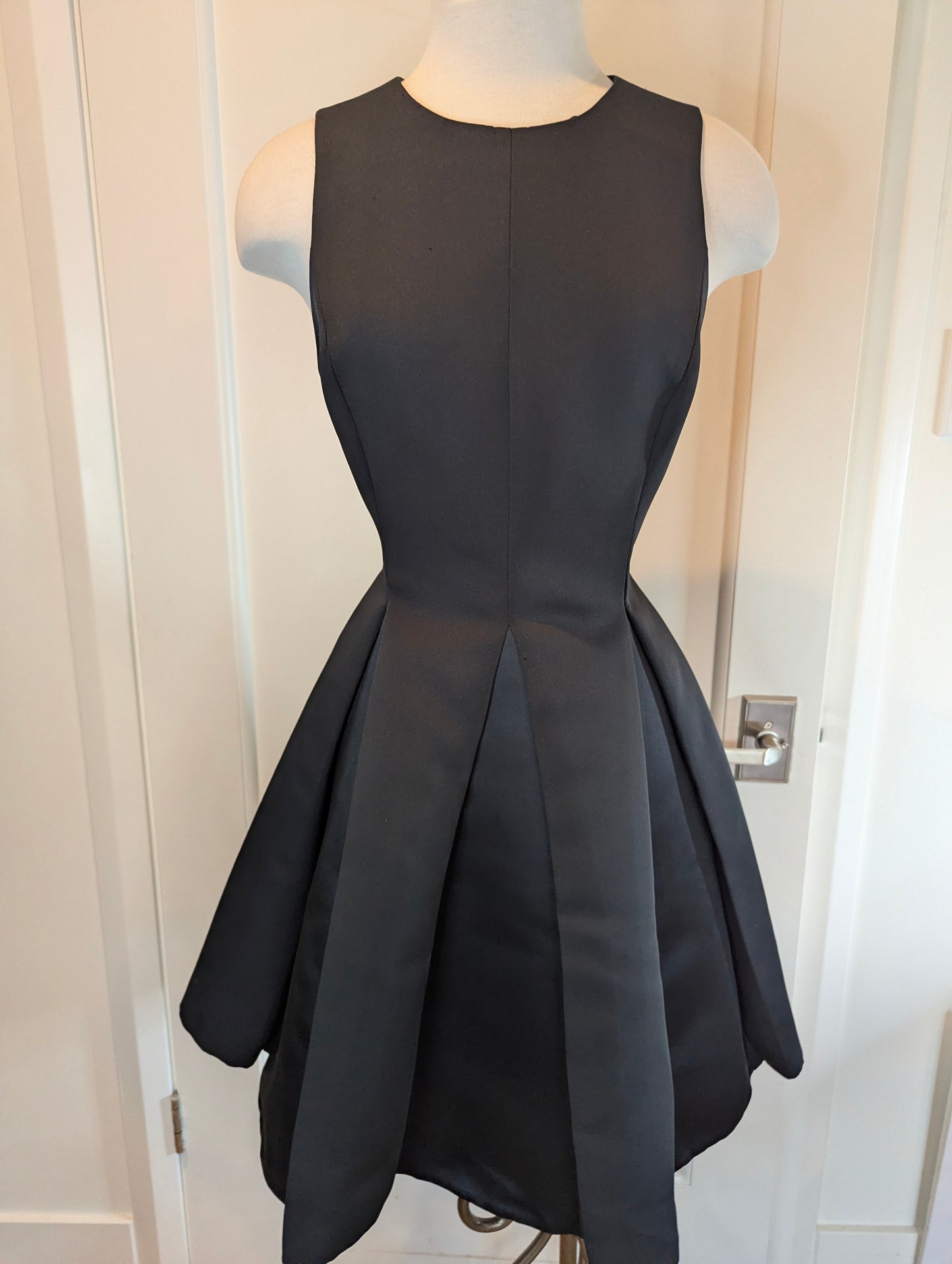 Halston Heritage Pleated Mini Dress  Size: 6