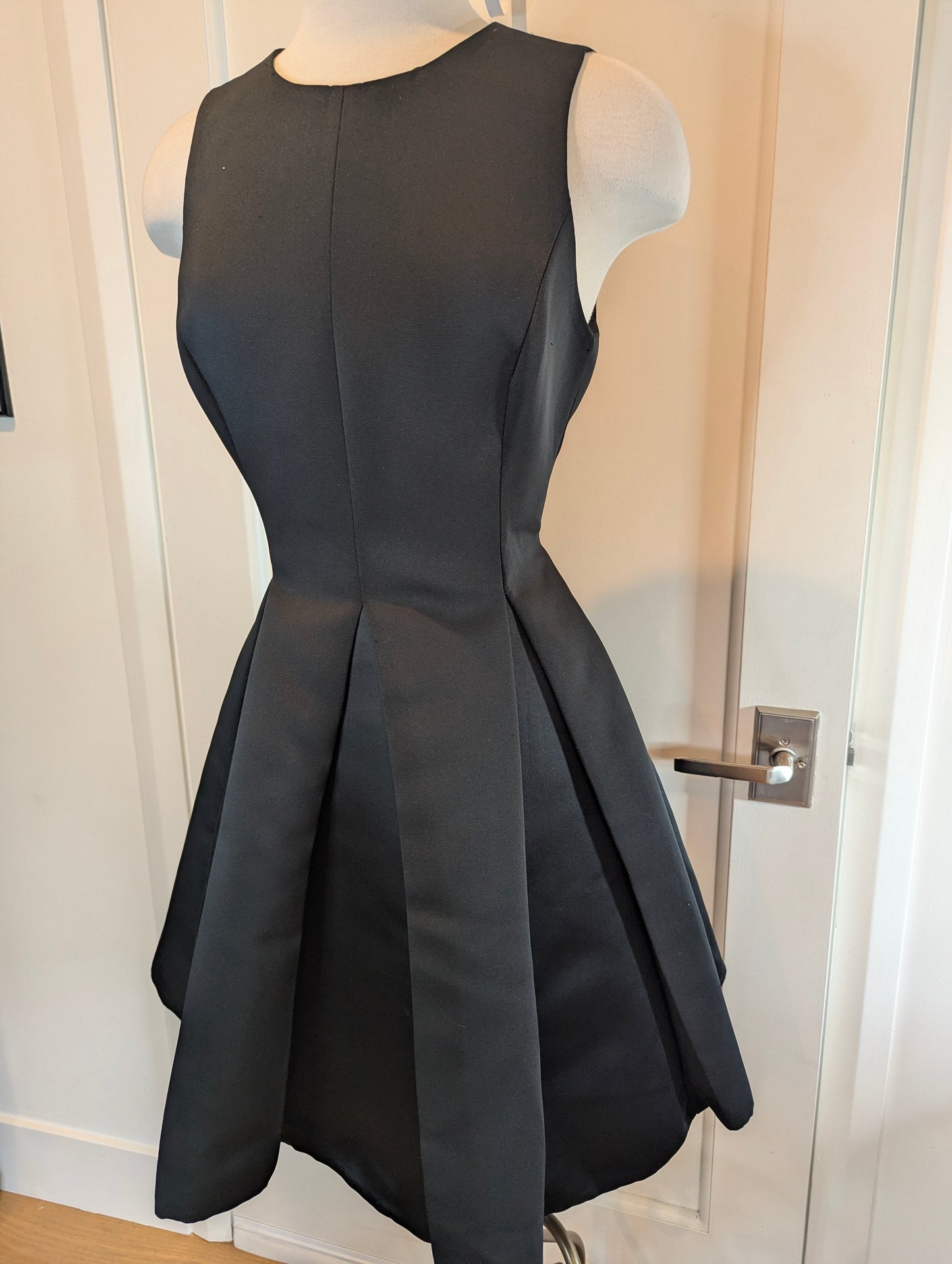 Halston Heritage Pleated Mini Dress  Size: 6