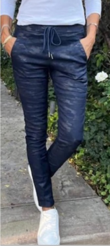 Bevy flog Shley Blue Camo Pants   Size: 28