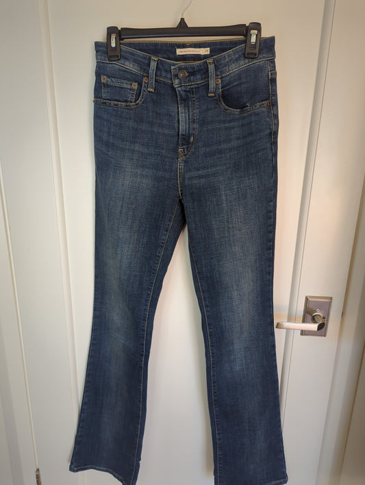 Levi's Hi-Rise Bootcut Medium Wash Size: 28