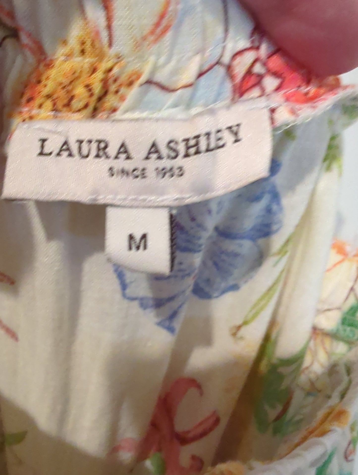 Laura Ashley Skirt  Size: M