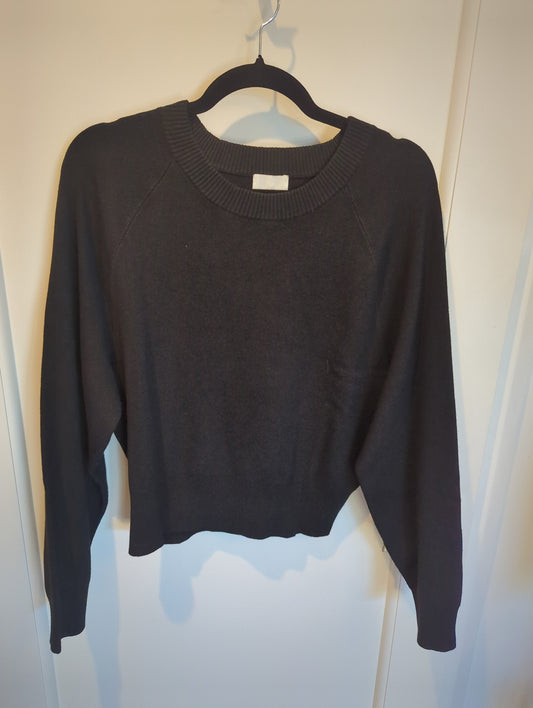 H&M Sweater  Size: L