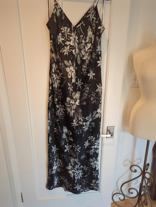 Express NWT Maxi Dress  Size: L