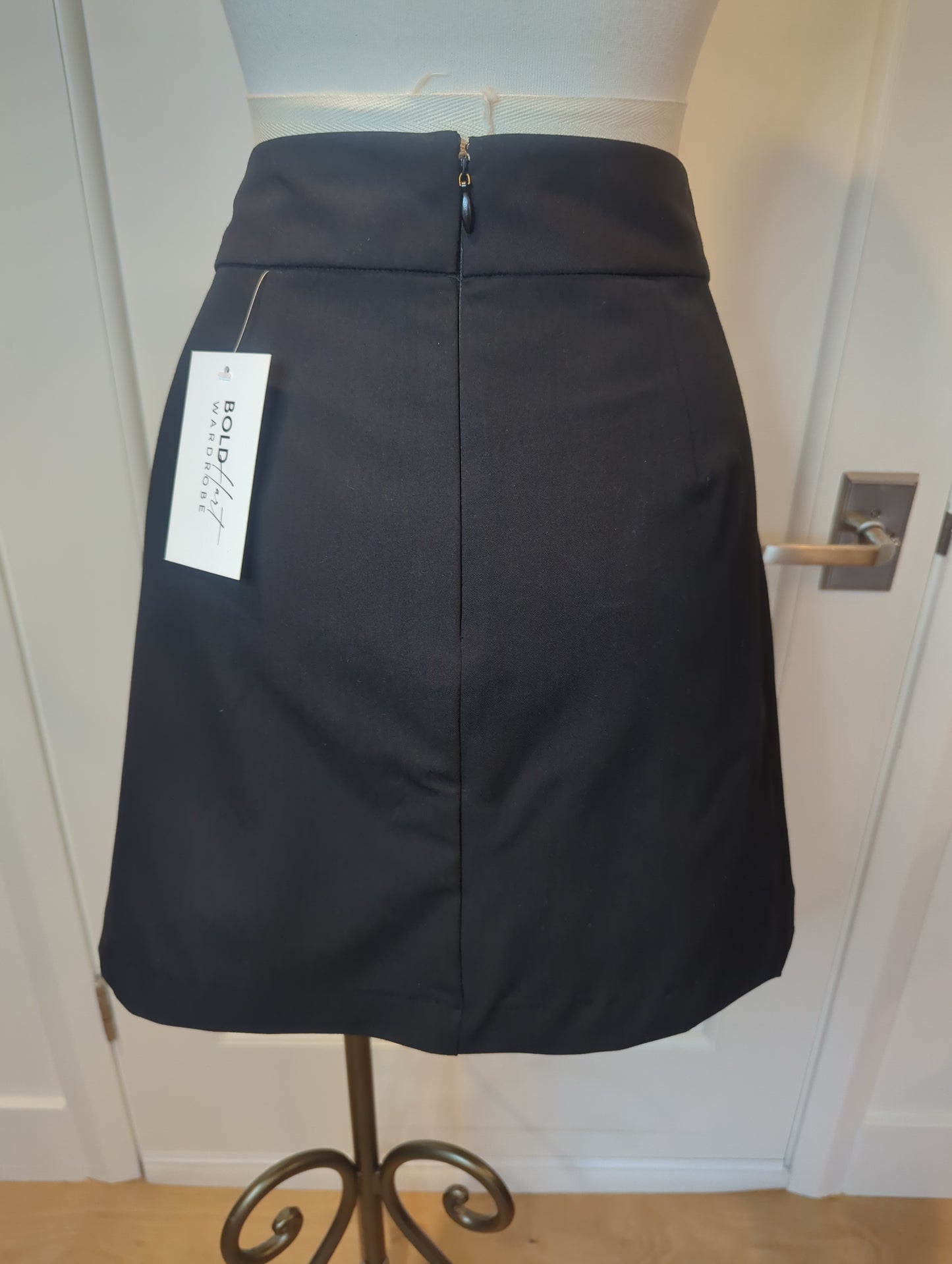 Liz Claiborne Skirt Size: 4