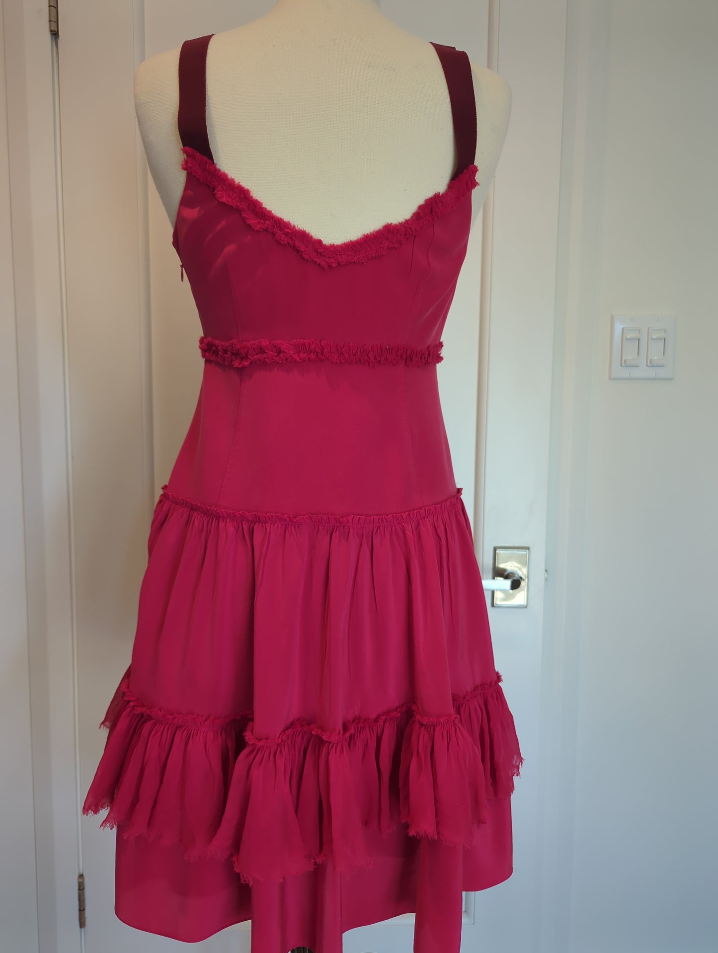 Cinq a Sept Red Mini Size: 6