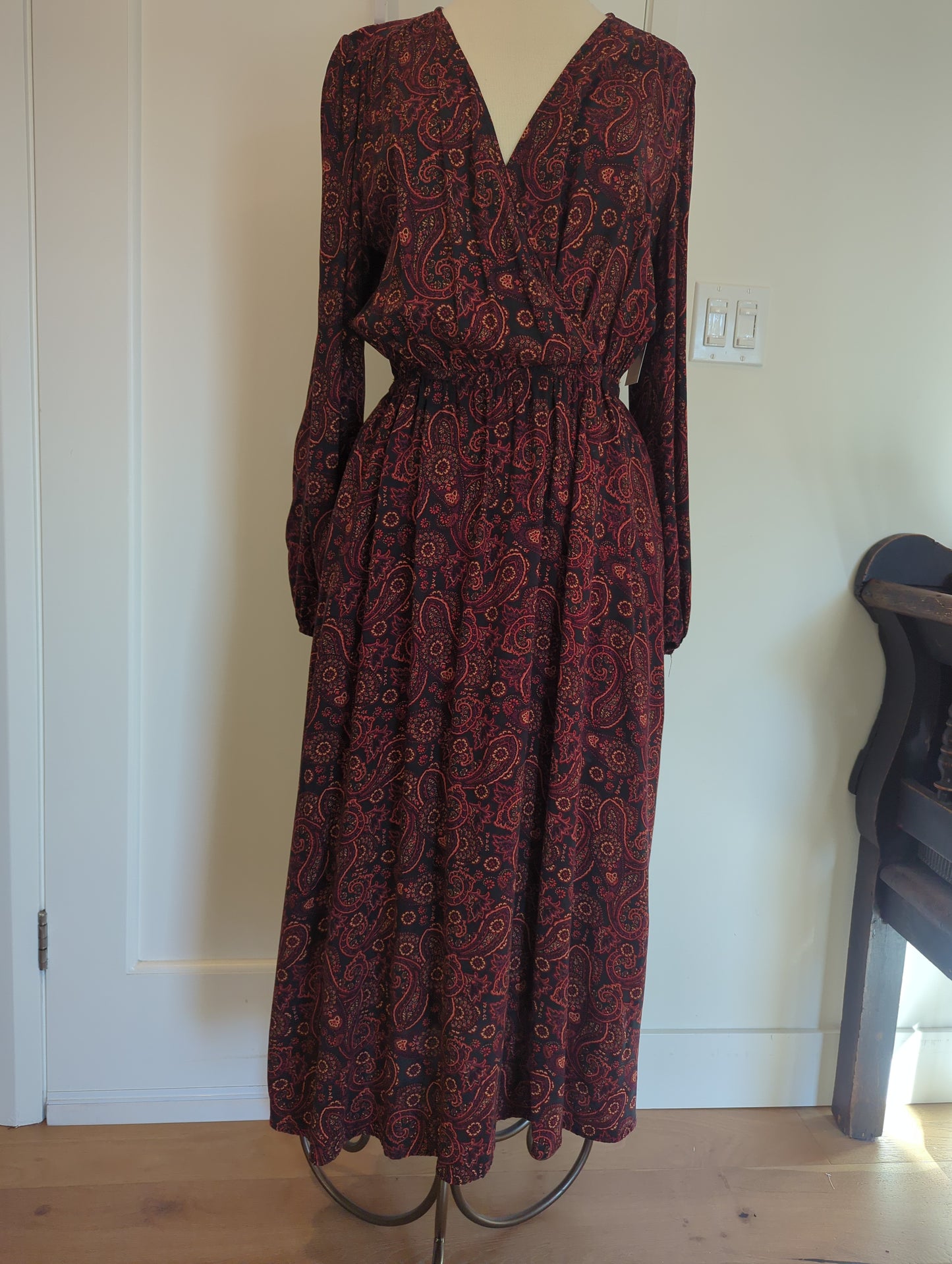 Downeast Paisley Dress   Size: L