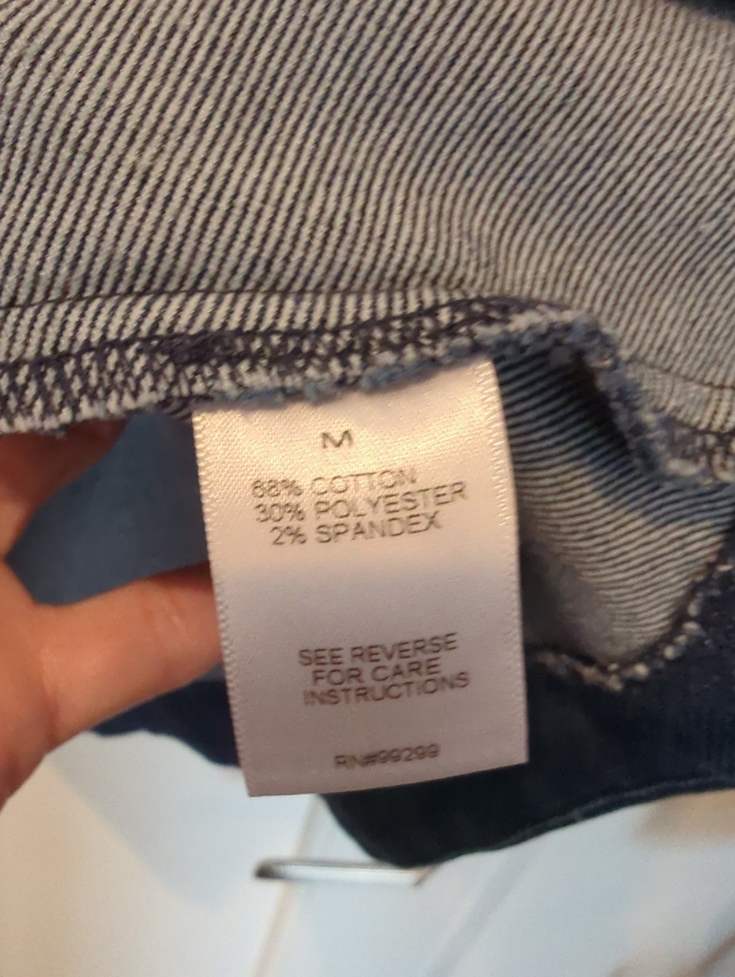 Evereve Sierra Denim Vest  Size: M