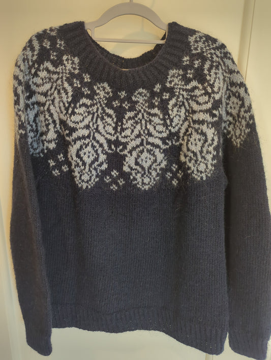 Ligate Wool Sweater  Size: M/L
