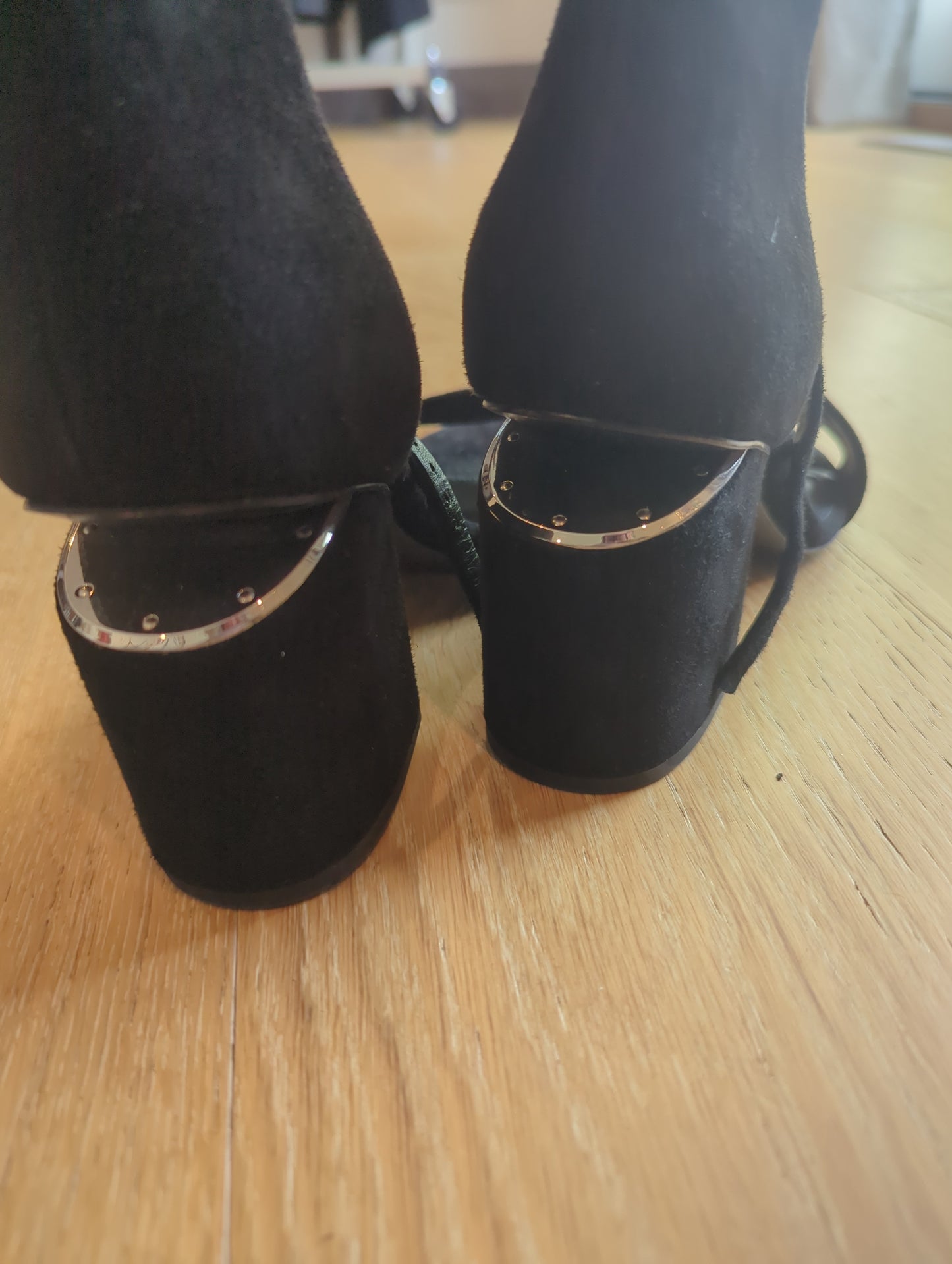 Alexander Wang Abby Sandal  Size: 39/8.5