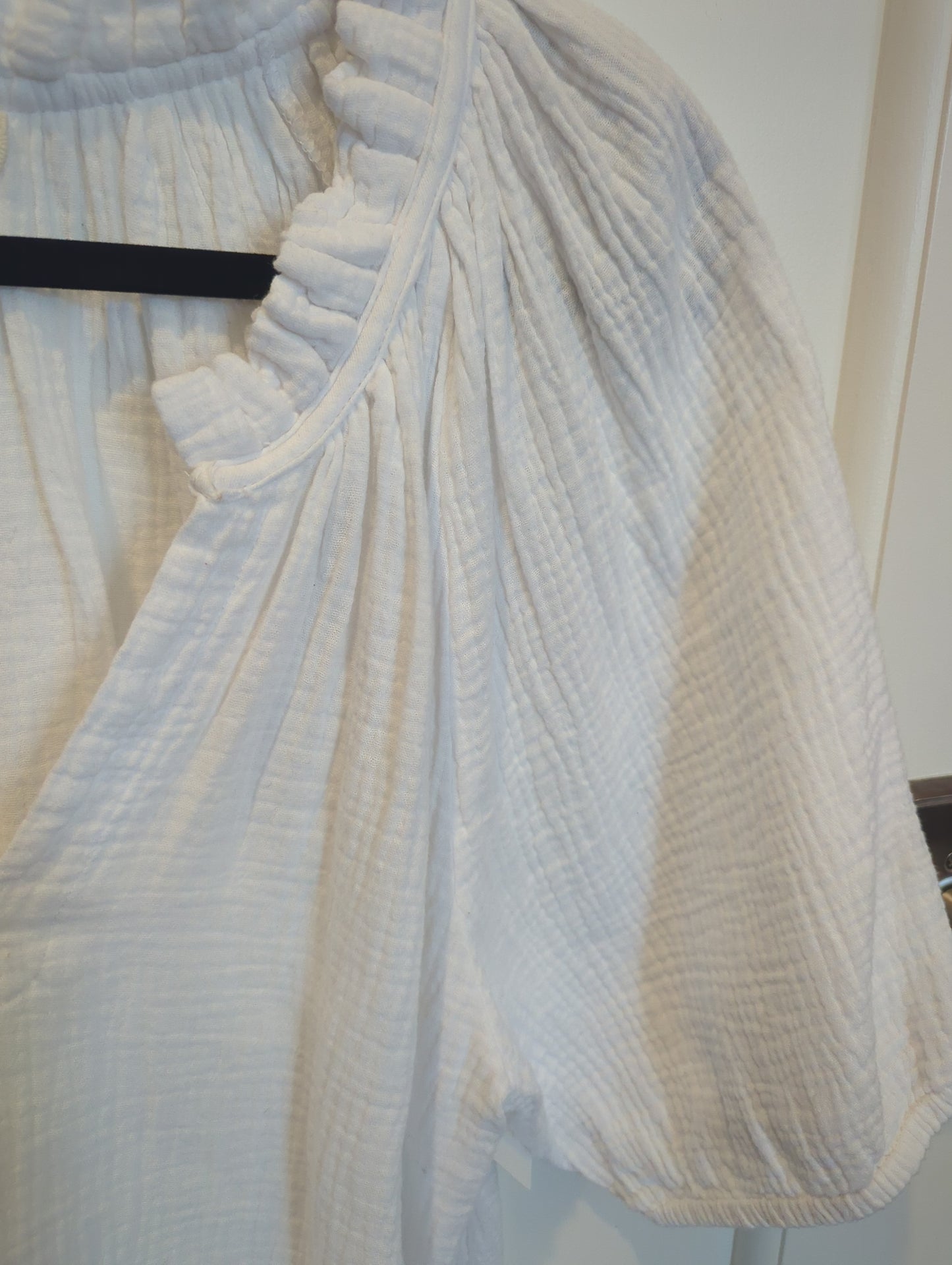 Just Living Gauze Top  Size: L