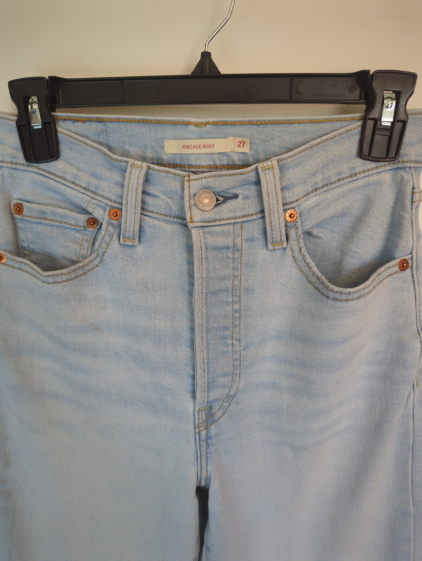 Levi's Ribcage Boot Light Wash Size: 27