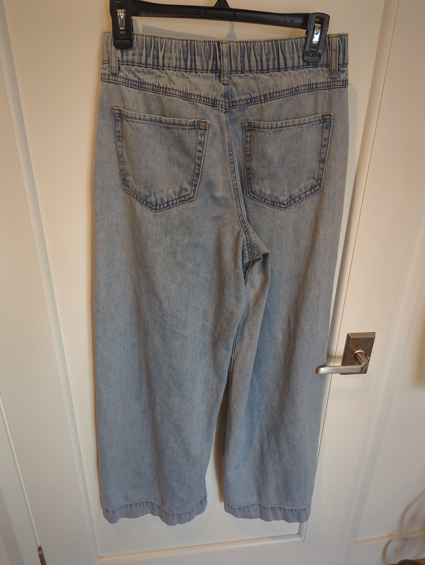Forever 21 Button Fly Jeans  Size: M