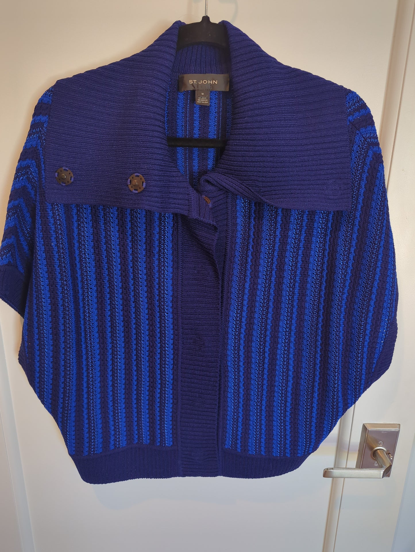 St. John Cardigan Size: M