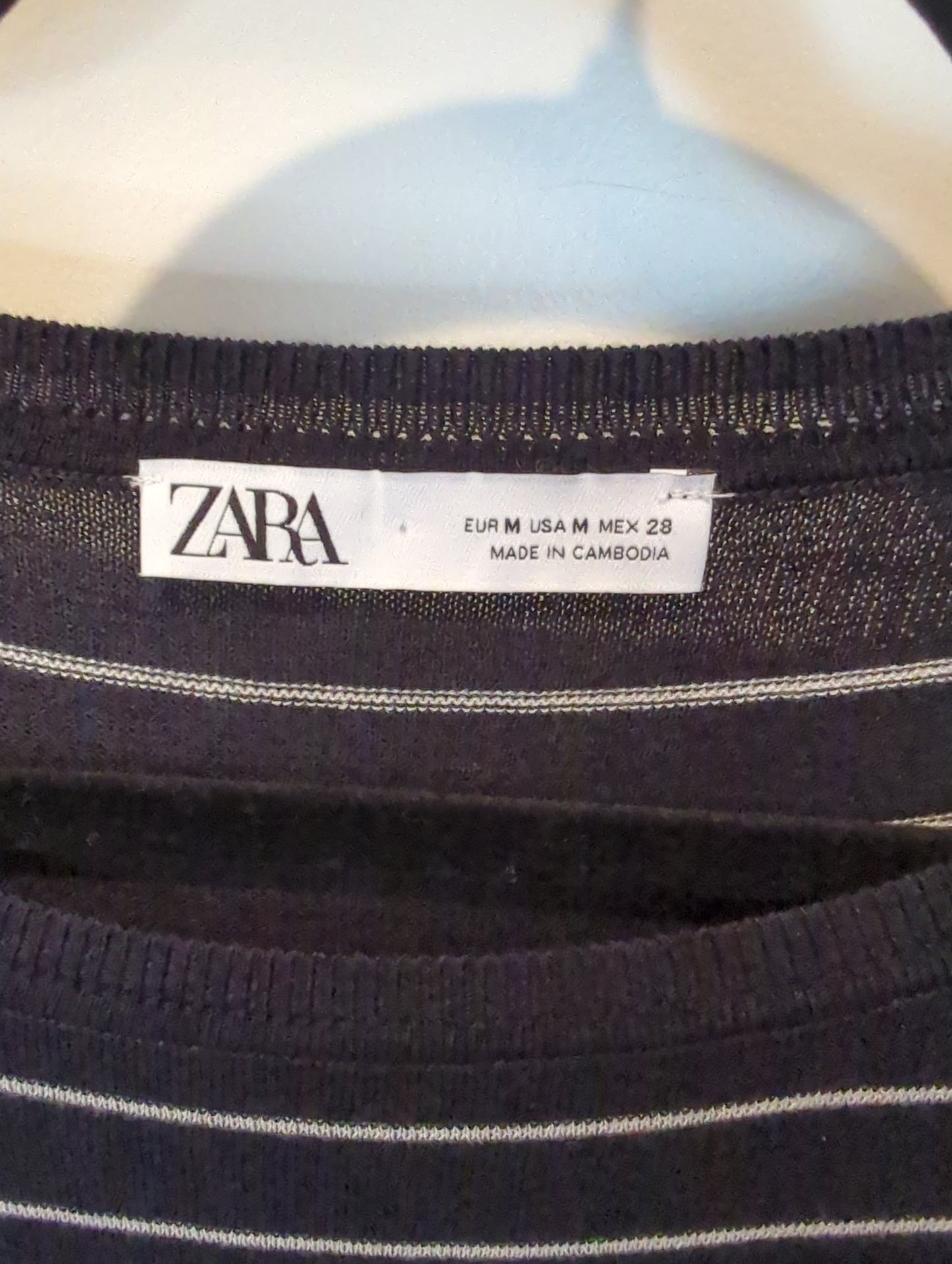 Zara Sweater  Size: M