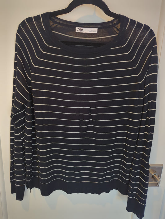 Zara Sweater  Size: M