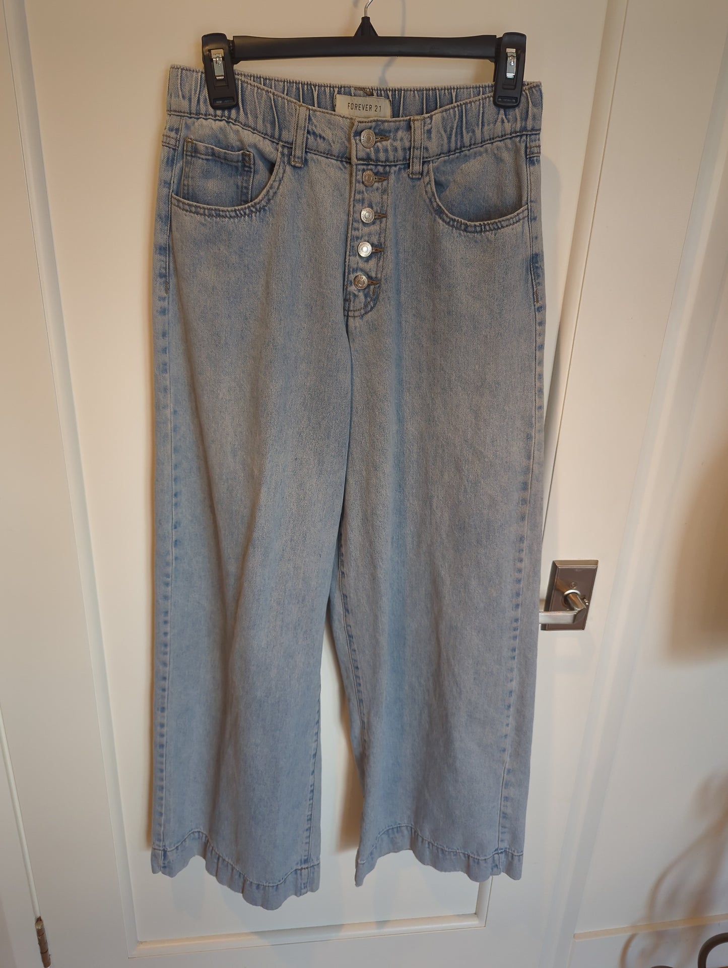 Forever 21 Button Fly Jeans  Size: M