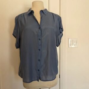 Caslon — Size M Blouse
