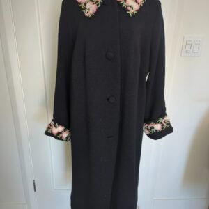 Marvienne of Austria VINTAGE Coat — Size L/XL
