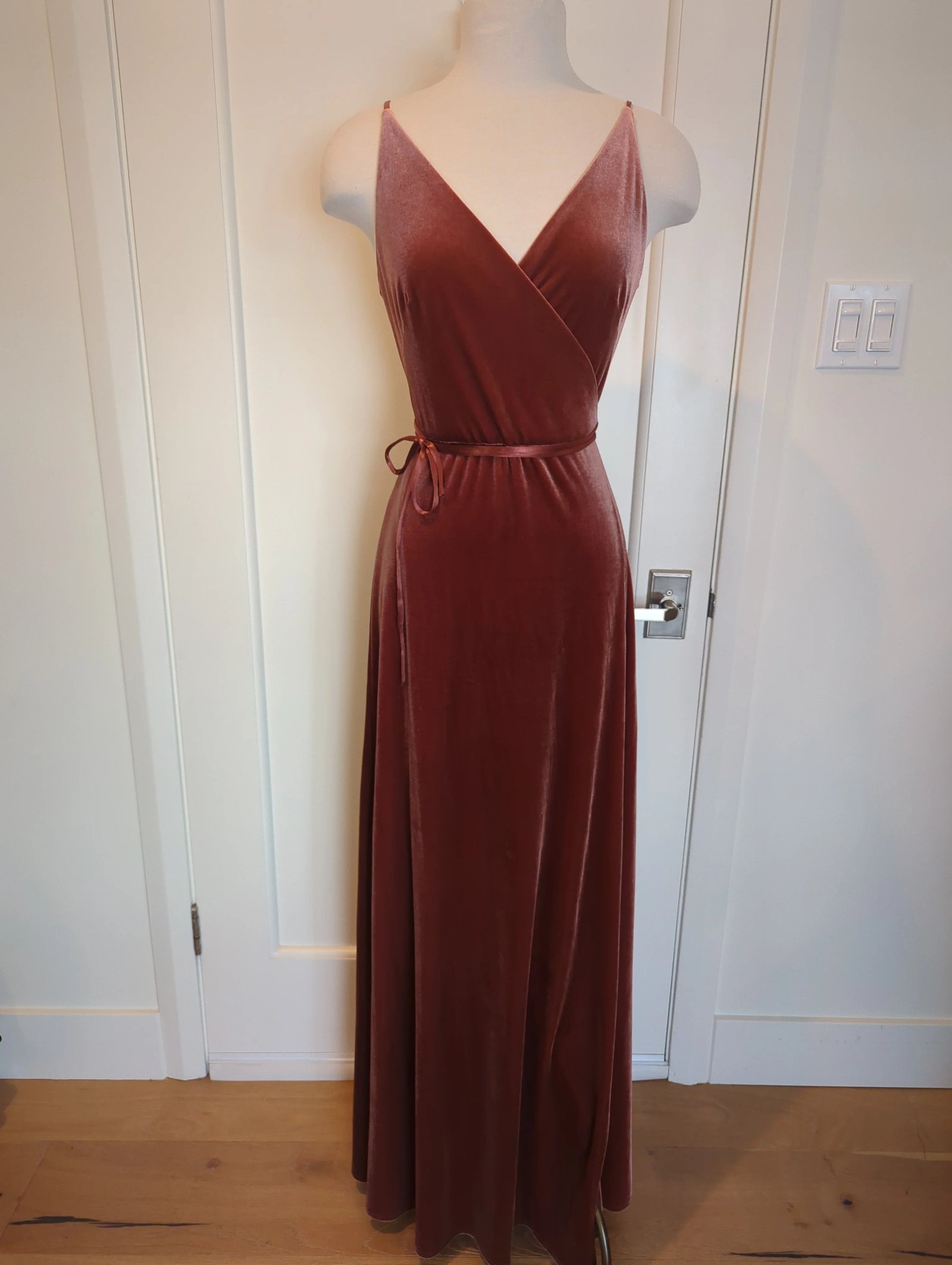 Jenny Yoo Collection Andi Wrap Velvet Dress — Size 6 - Image 2