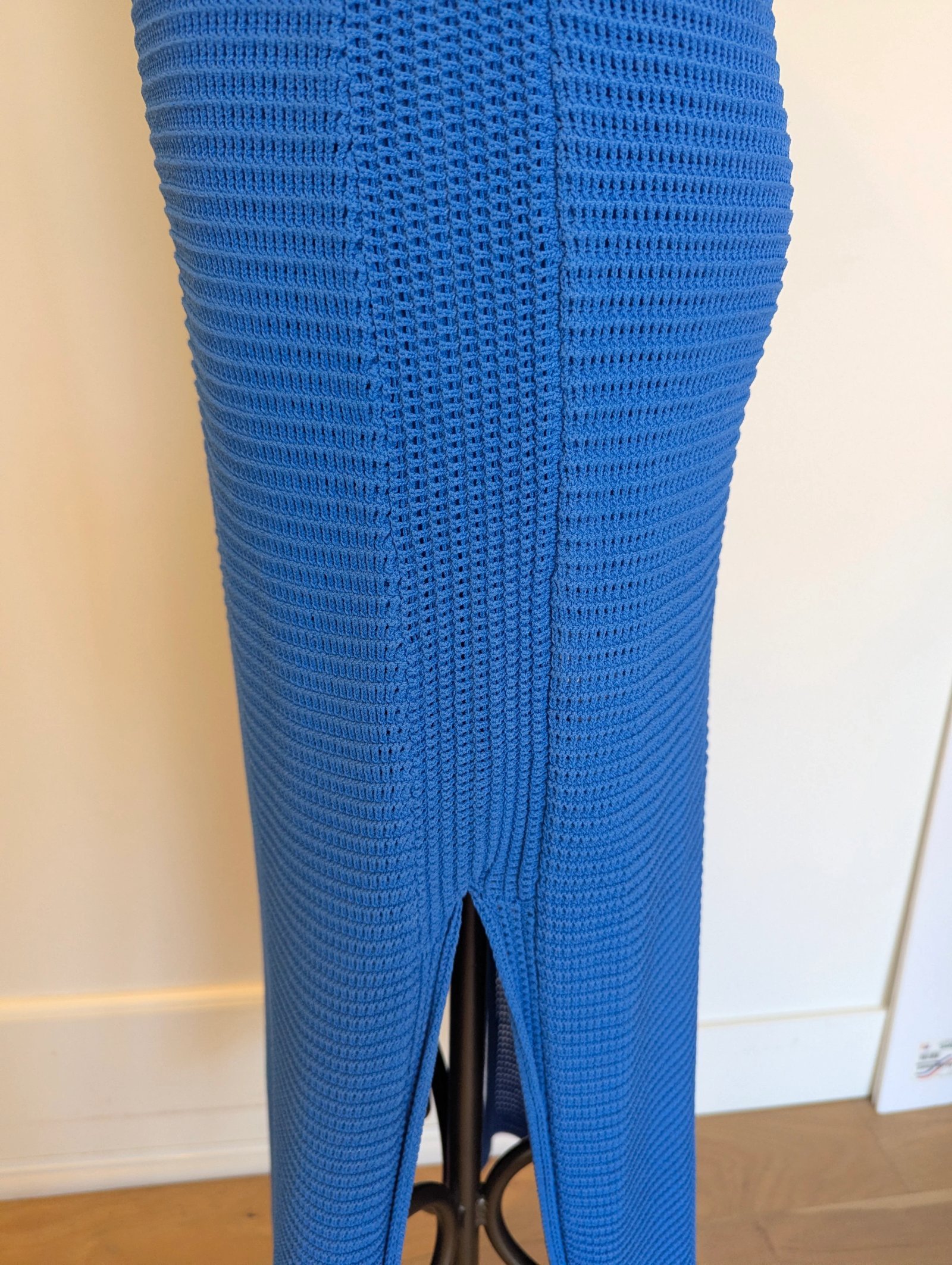 FRAME Ribbed Crochet Midi Dress — Size M - Image 3