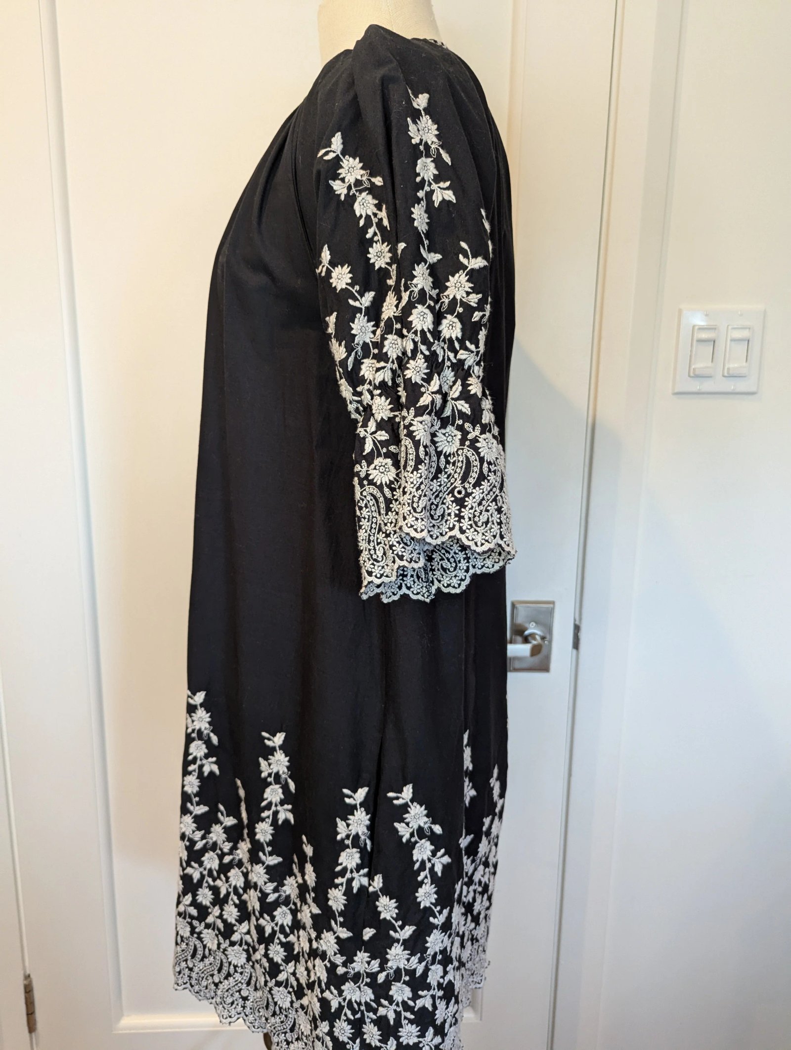 Ulla Johnson Roza Floral Embroidered Dress — Size 6 - Image 3
