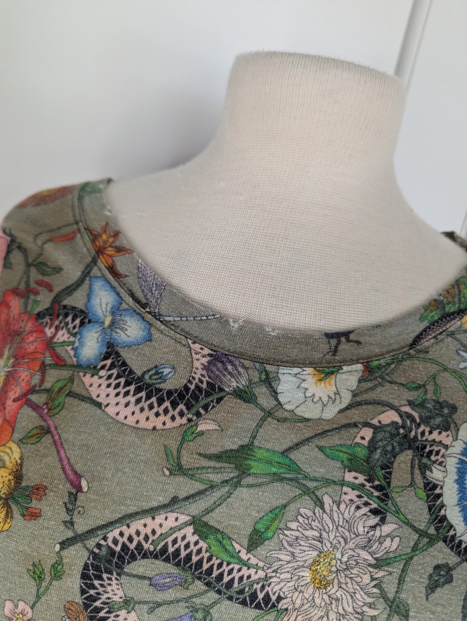 Gucci Tee — Size XXL - Image 4