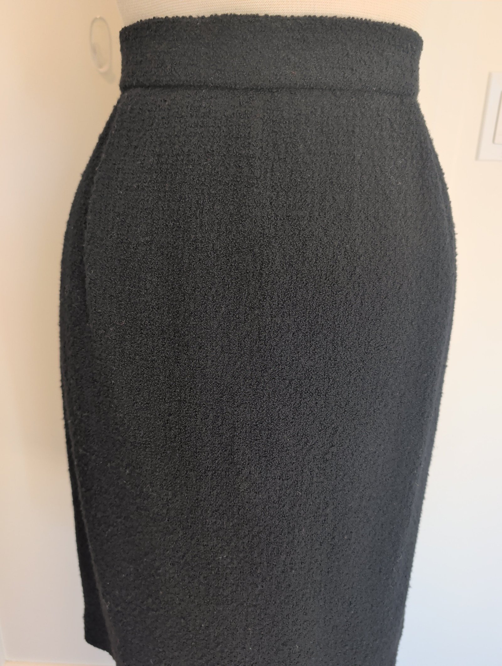 Donna Karan Black Label Vintage Skirt — Size 12