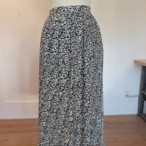 L.N.V. Micro Pleat midi Skirt — Size XL