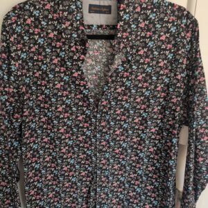 Gentlemen's Outfitters — Size M