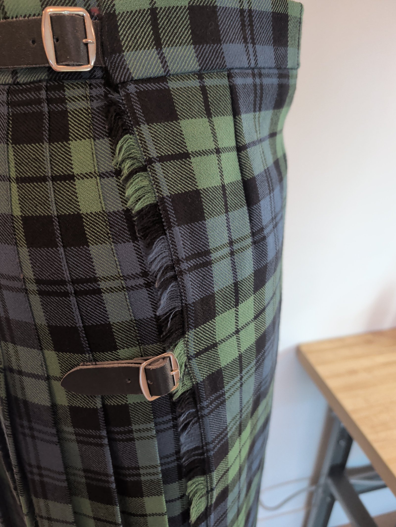Vintage Meigle Scottish Tartan Wool Kilt Skirt — Size 16 - Image 2