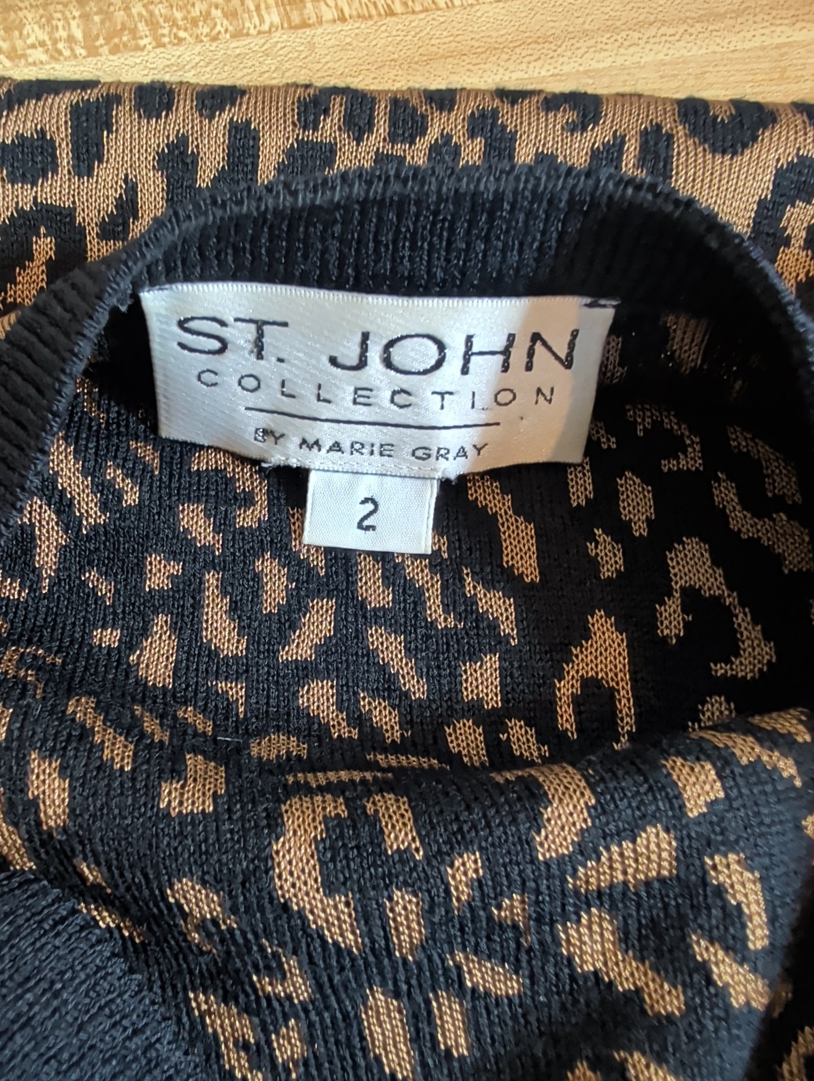St. John Collection by Marie Gray Leopard Print Knit Skirt Suit — Size 2 - Image 5