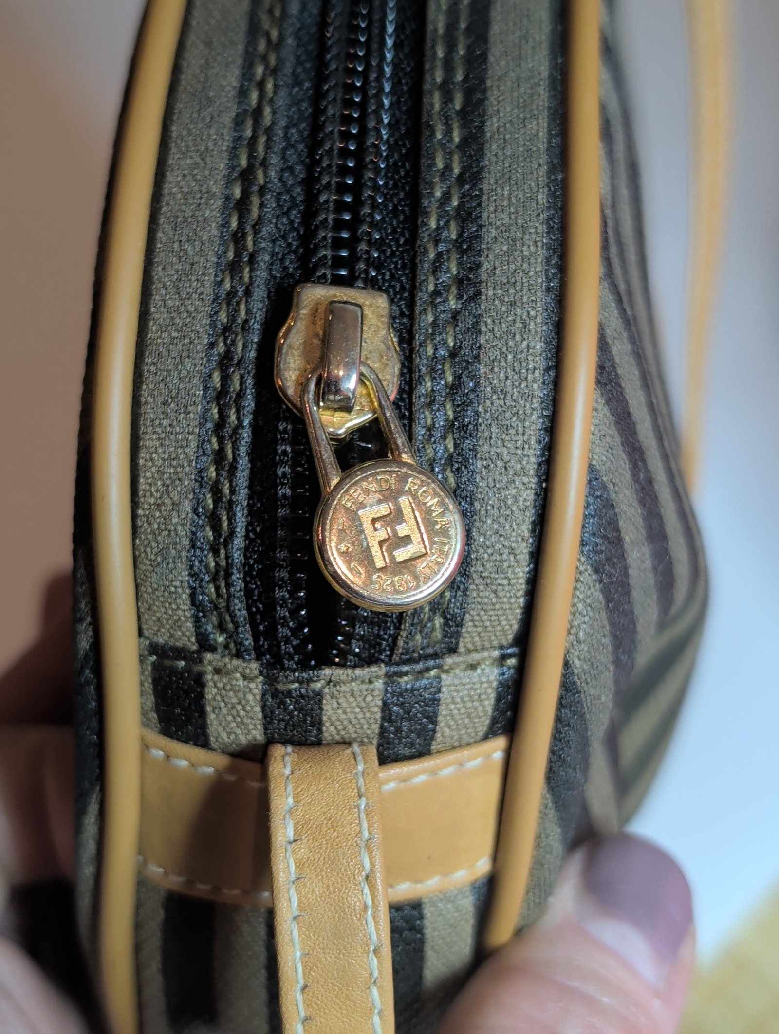 Purse Fendi Pequin Vintage Crossbody Bag - Image 6